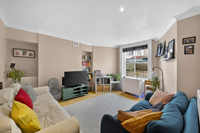 2 Bedroom Flat For Sale In Lower Flat, Upper Brockley Road, London, SE4
