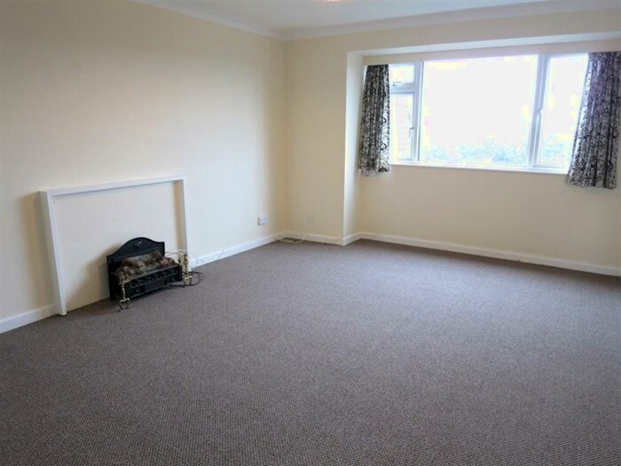 2 Bedroom Flat To Rent In Laburnum House, Redhill Drive, Bournemouth, BH10
