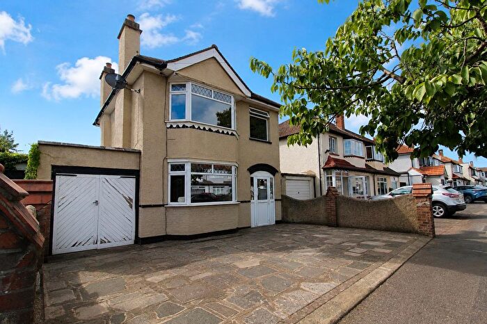 3 Bedroom Detached House To Rent In Erskine Road, Sutton, SM1