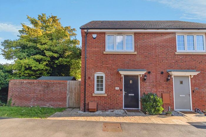 2 Bedroom Semi-Detached House For Sale In Aylesbury Drive, Houghton Regis, Dunstable, LU5