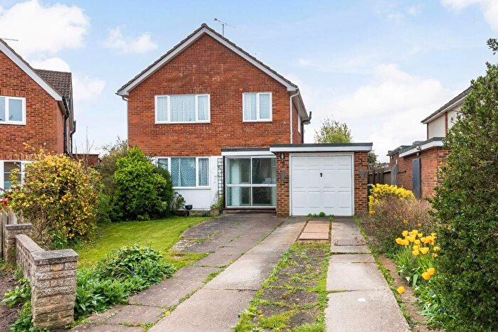 4 Bedroom Detached House For Sale In Burlington Gardens, Banbury, OX16