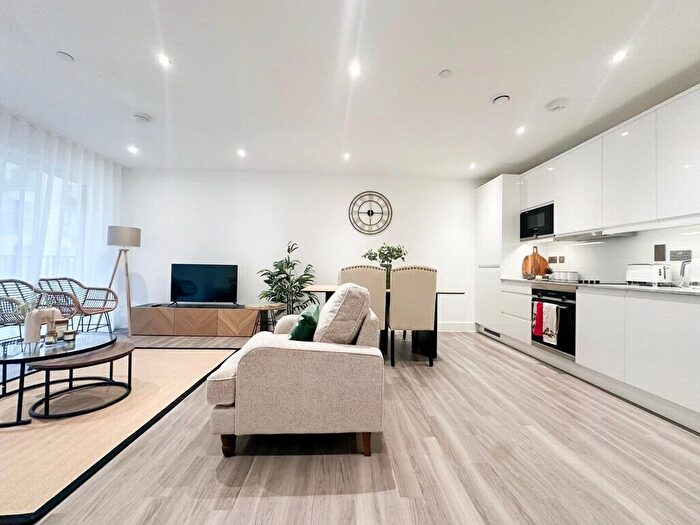 2 Bedroom Flat To Rent In Citrine House, Lismore Boulevard, Colindale, NW9