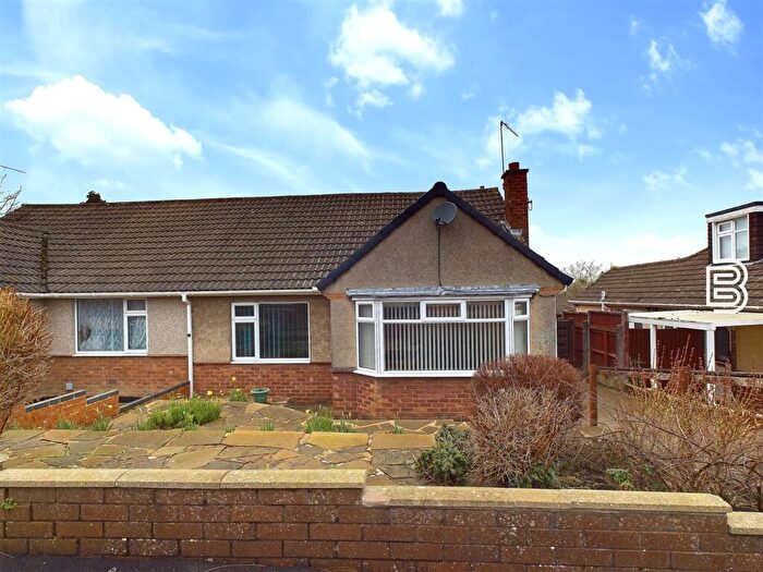 2 Bedroom Semi-Detached Bungalow For Sale In Southey Road, Shakespeare Gardens, Rugby, CV22