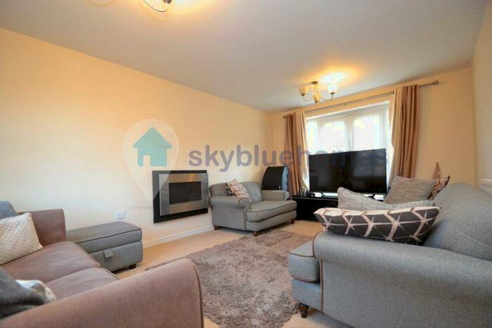 4 Bedroom Detached House To Rent In Kestrel Lane, Leicester, LE5