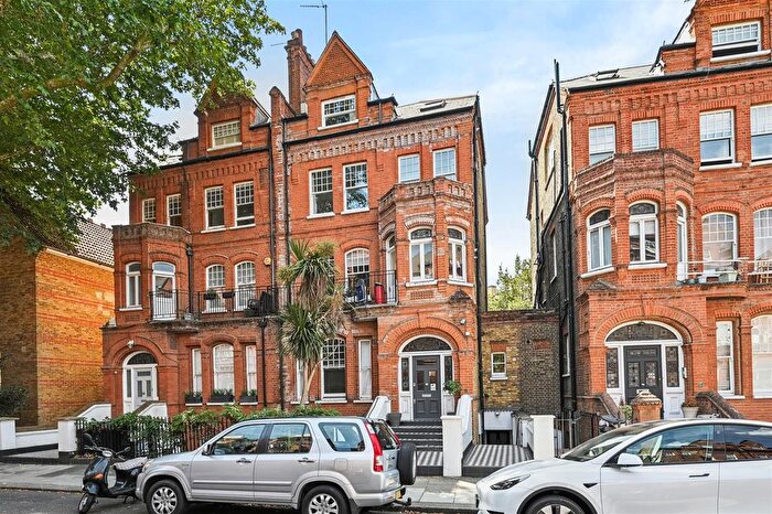 2 Bedroom Flat For Sale In Mornington Avenue, London, W14