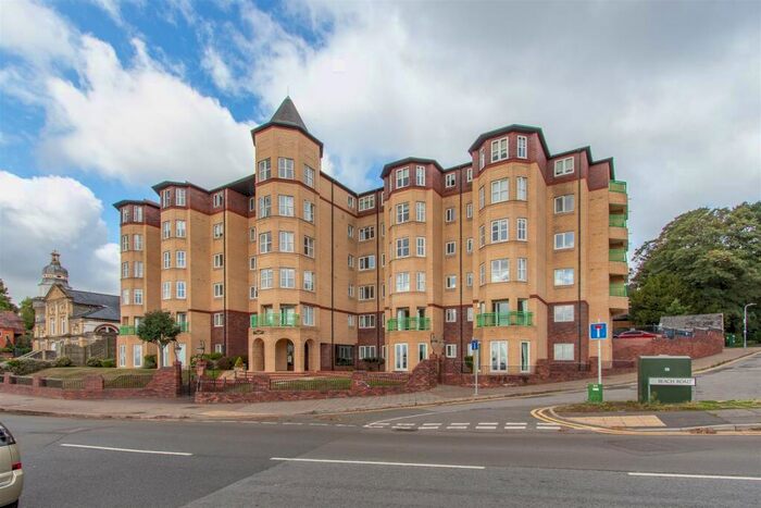 2 Bedroom Apartment To Rent In The Esplanade, Penarth, CF64