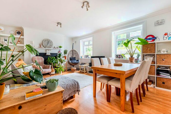 2 Bedroom Flat To Rent In Shooters Hill Road, London SE3