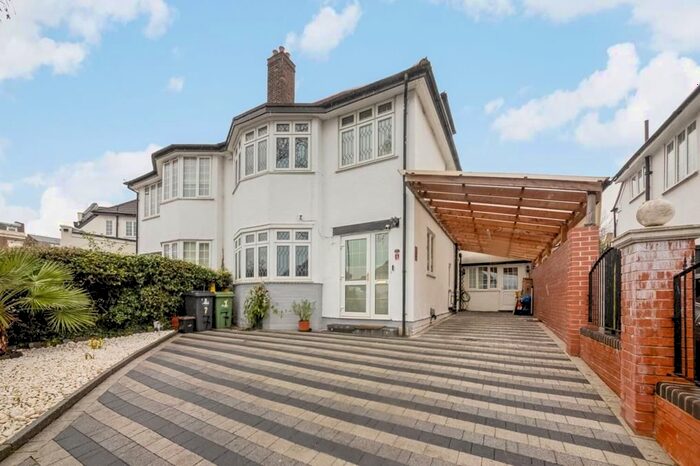 5 Bedroom End Terrace House For Sale In Bewlys Road, West Norwood, London, SE27