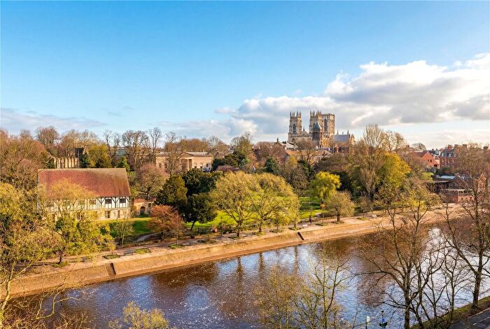2 Bedroom Flat For Sale In Leeman Road, York, North Yorkshire, YO26