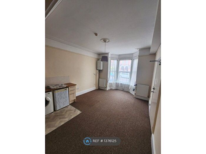 1 Bedroom Flat To Rent In Ordnance Road, Southampton, SO15
