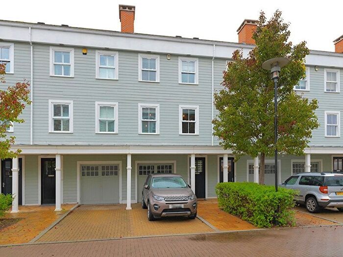 4 Bedroom Terraced House To Rent In Portland Close, Worcester Park, KT4