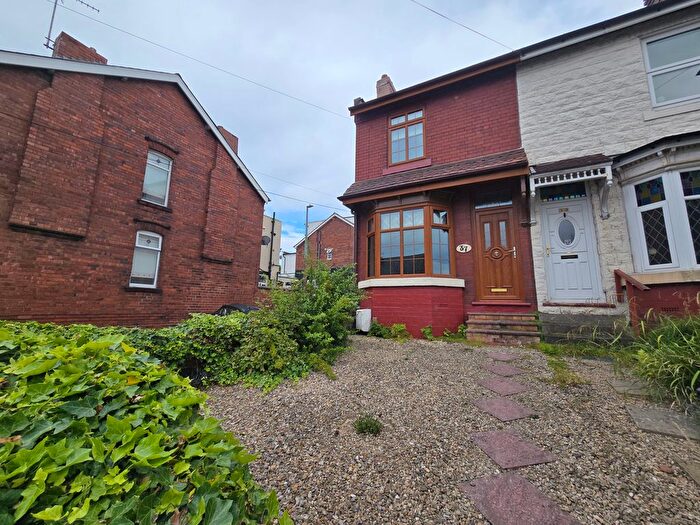 2 Bedroom End Of Terrace House To Rent In John Street, Brierley Hill, DY5