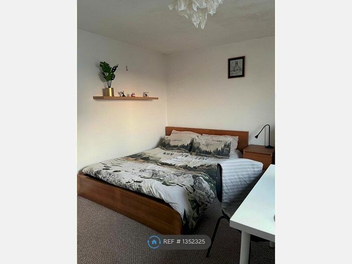 2 Bedroom Flat To Rent In Liverpool, Liverpool, L8