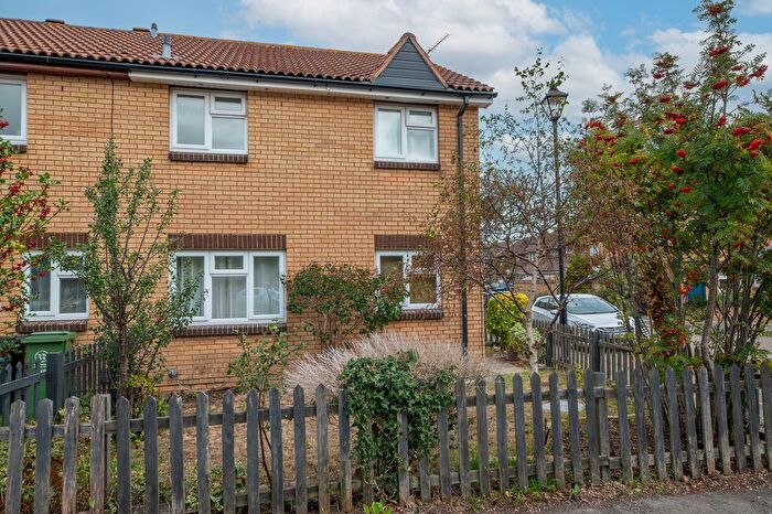 1 Bedroom Terraced House For Sale In Lidiard Gardens, Southsea, PO4