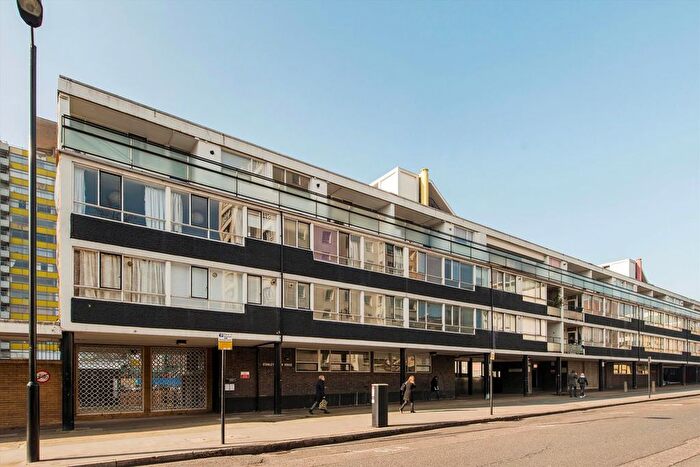 Studio To Rent In Golden Lane Estate, City Of London, EC1Y