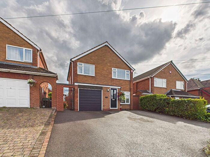 3 Bedroom Detached House For Sale In Old Birmingham Road, Marlbrook, Bromsgrove, B60