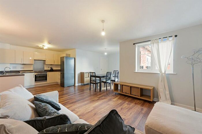 1 Bedroom House To Rent In Schoolgate Drive, Morden, SM4