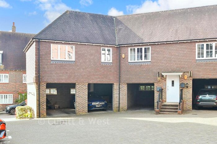 2 Bedroom Coach House For Sale In Updown Hill, Haywards Heath, West Sussex, RH16