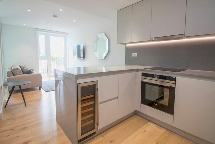 Studio To Rent In Ariel House, London Dock, Wapping, E1W