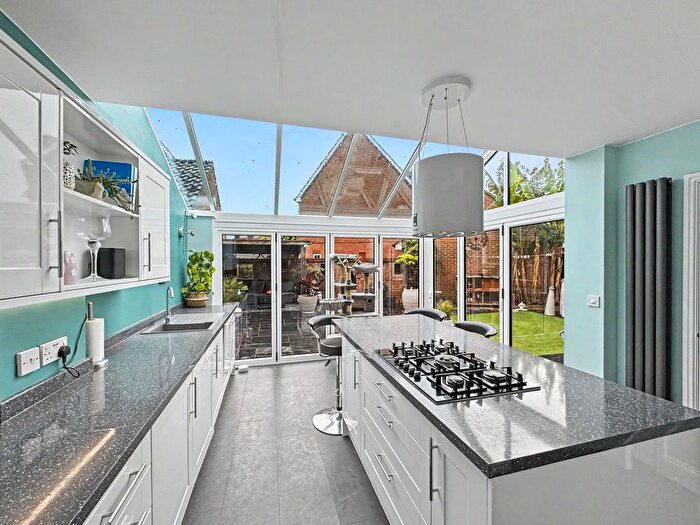 5 Bedroom Detached House For Sale In Murrills Road, Purdis Farm, Ipswich, IP3
