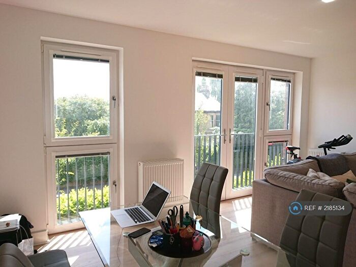 1 Bedroom Flat To Rent In Mansionhouse Court, Glasgow, G41