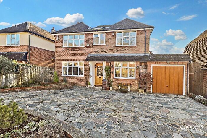 4 Bedroom Detached House To Rent In Broadwood Avenue, Ruislip, HA4