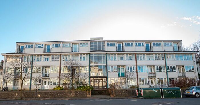 2 Bedroom Flat To Rent In Buckingham Lodge, Brighton, BN1