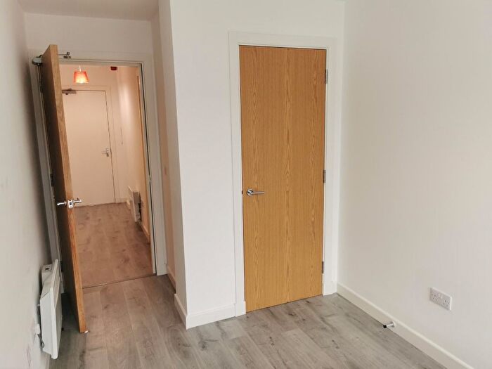 2 Bedroom Flat To Rent In Castle Street, City Centre, Dundee, DD1