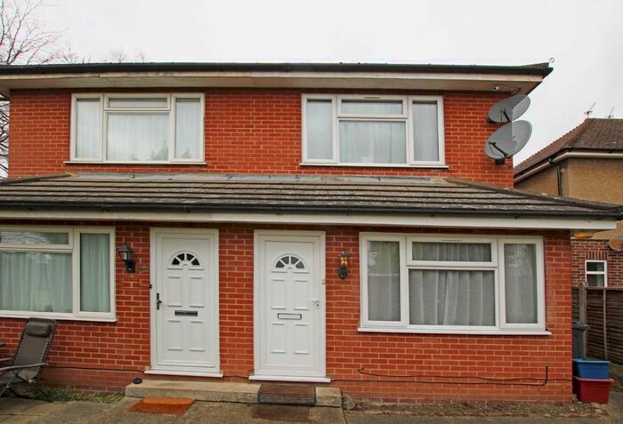 1 Bedroom Semi-Detached House To Rent In Spring Grove Road, Isleworth, TW7