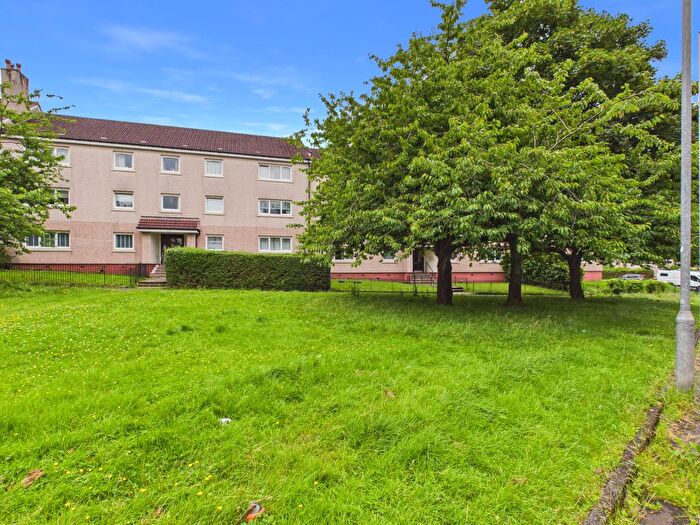 2 Bedroom Flat To Rent In Glenkirk Drive, Glasgow, G15