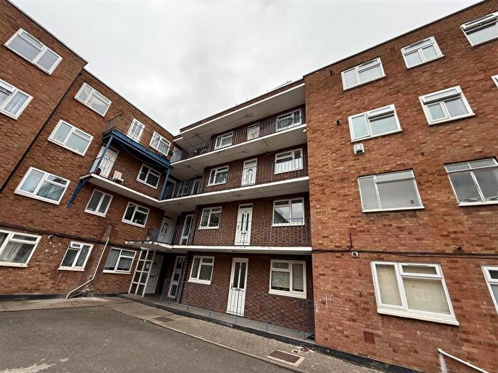 2 Bedroom Flat To Rent In High Street South, Dunstable, LU6