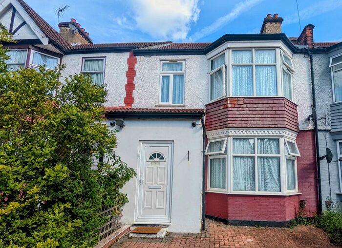 5 Bedroom Terraced House To Rent In Park Road, Wembley, HA0