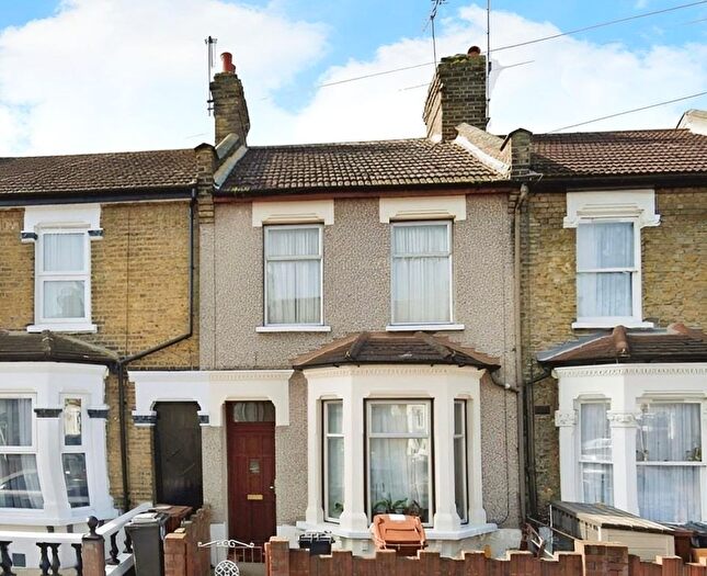 4 Bedroom Terraced House To Rent In Faircross Avenue, Barking, IG11