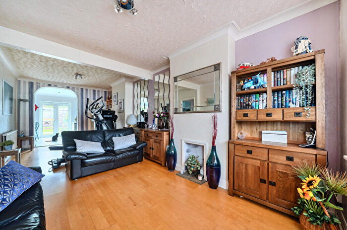 3 Bedroom Terraced House For Sale In Manor Road, Mitcham, CR4