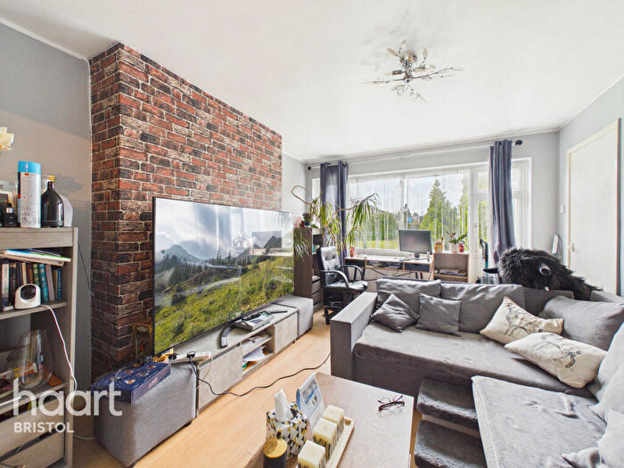 3 Bedroom Terraced House For Sale In Cedar Close, Bristol, BS30