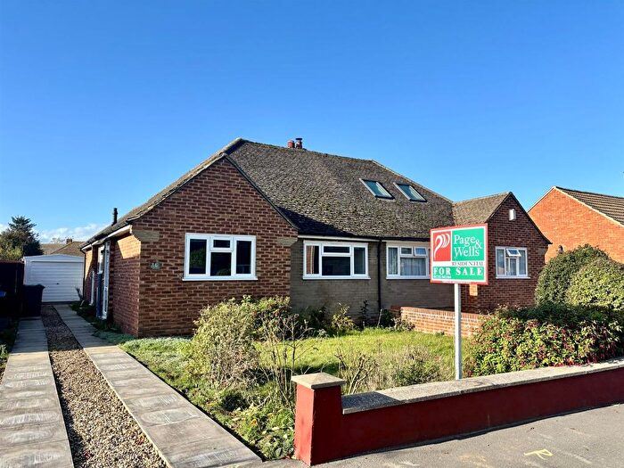 2 Bedroom Semi-Detached Bungalow For Sale In Priory Grove, Ditton, Aylesford, ME20