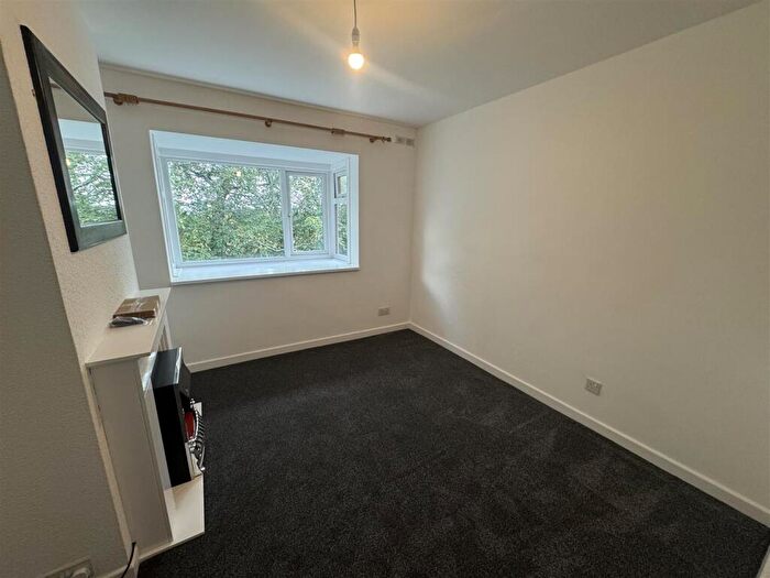 1 Bedroom Flat To Rent In The Firs, Mayfields, B98