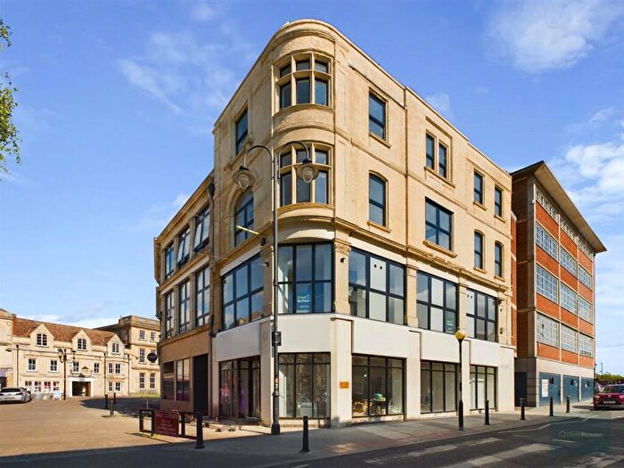 1 Bedroom Apartment To Rent In Fore Street, Trowbridge, BA14