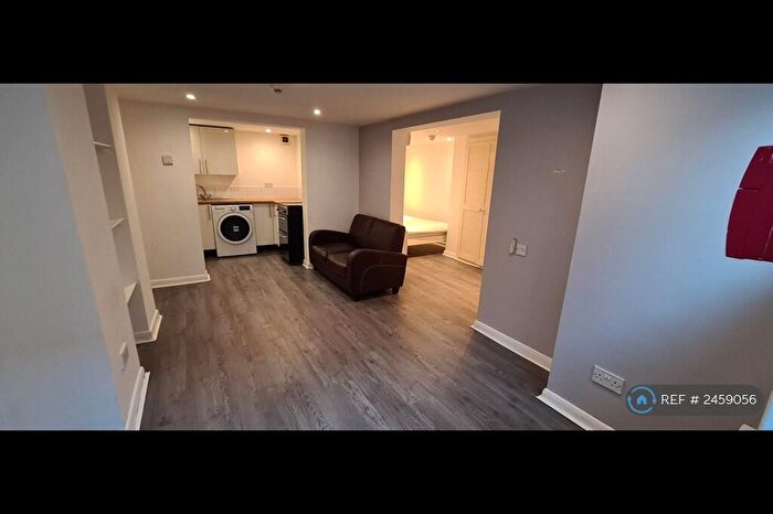 Studio To Rent In Roundhay, Leeds, LS8