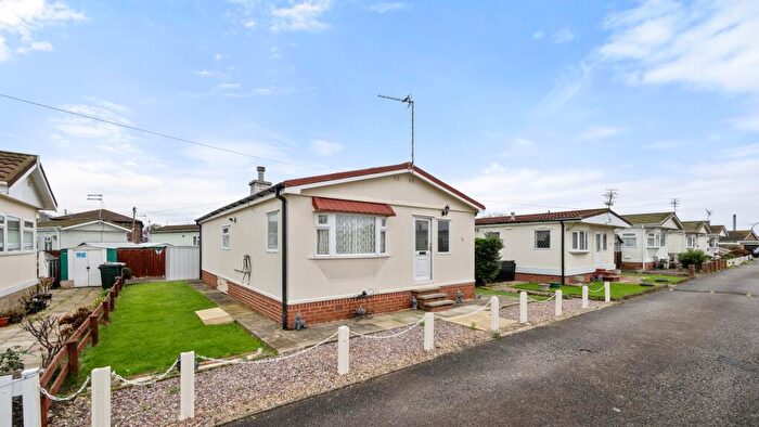 2 Bedroom Park Home For Sale In Sunnyside Park, Ingoldmells, PE25