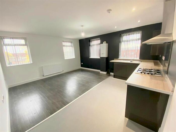 1 Bedroom Flat To Rent In 151 Chorley Old Road, Bolton BL1