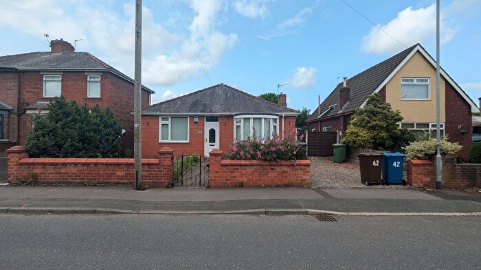 2 Bedroom Bungalow For Sale In Windsor Road, Ashton-In-Makerfield, Wigan, WN4