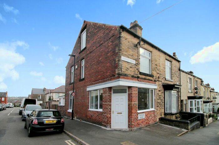 3 Bedroom End Of Terrace House To Rent In Warner Road, Sheffield, South Yorkshire, S6