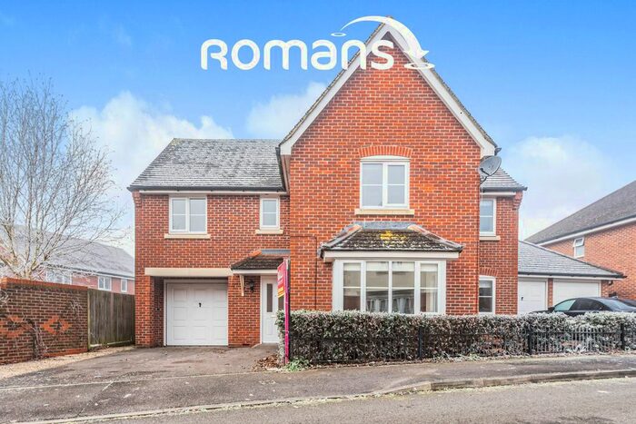 5 Bedroom Detached House To Rent In Monarch Drive, Shinfield, Reading, RG2