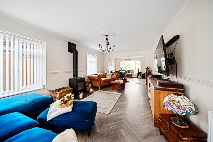 4 Bedroom Detached House For Sale In Sundridge Hill, Cuxton, Rochester, Kent, ME2