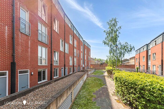 2 Bedroom Flat For Sale In Manor Road, Latitude Apartments, N16