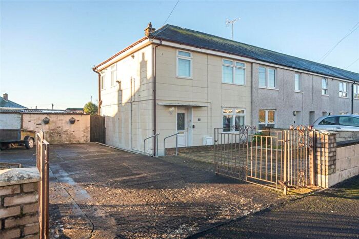 3 Bedroom End Of Terrace House For Sale In Maes Gwynedd, Caernarfon, Gwynedd, LL55