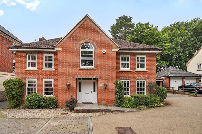 5 Bedroom Detached House For Sale In Maurice Way, Marlborough, SN8