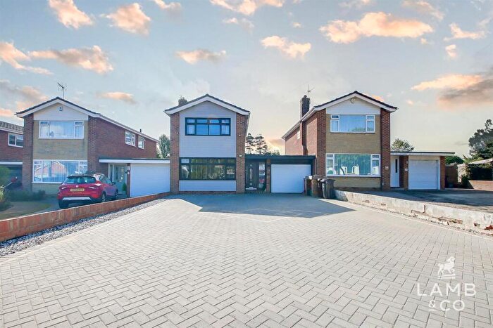 4 Bedroom Detached House For Sale In Prince Philip Avenue, Clacton-On-Sea, CO15