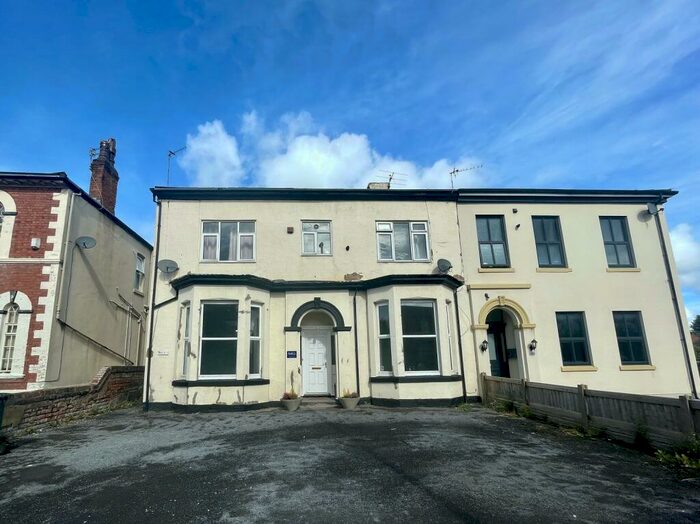 2 Bedroom Flat To Rent In Manchester Road, Southport, Merseyside., PR9